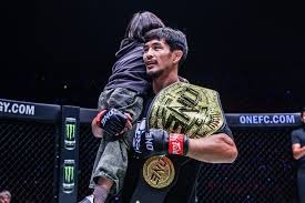 自由式滑雪——国际雪联世界杯（利维尼奥站）：孙佳旭获男子空中技巧亚军